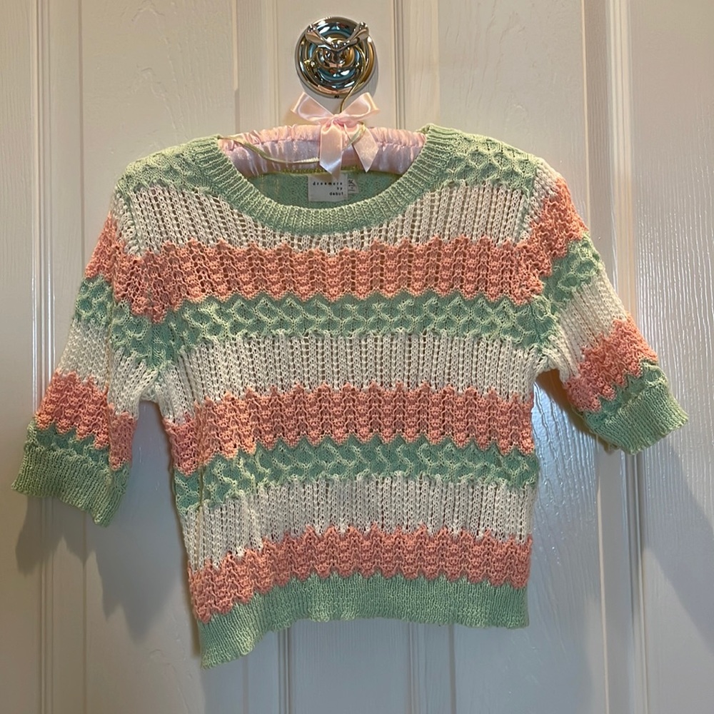 Dreamers by debut. Crochet style top. Size is small